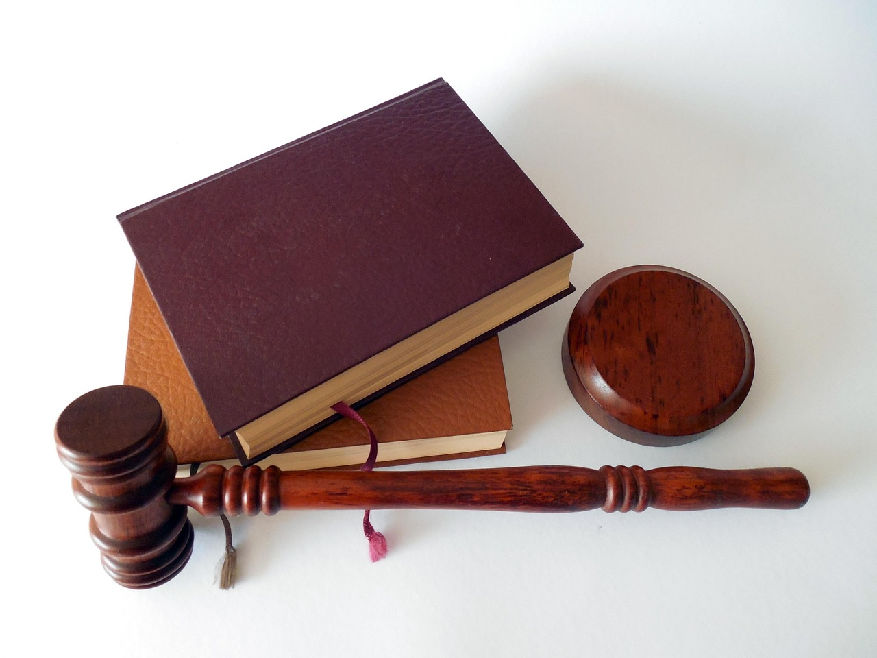 Should I Contact a Lawyer in Worker Compensation Cases?